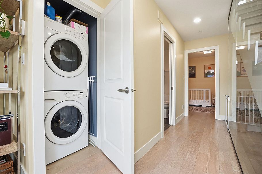 4 1851 Adanac Street Vancouver, BC - 15