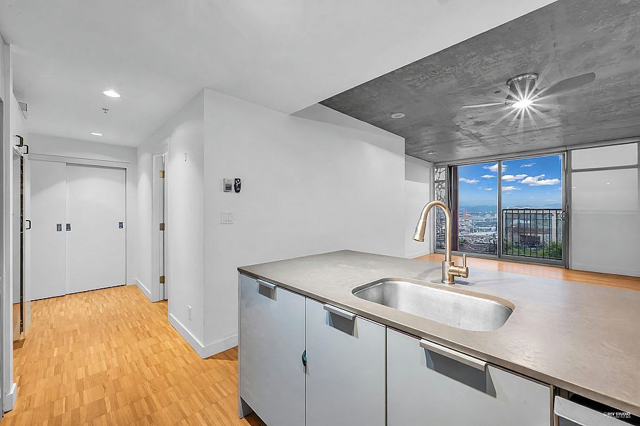 3605 128 W Cordova Street Vancouver, BC - 26