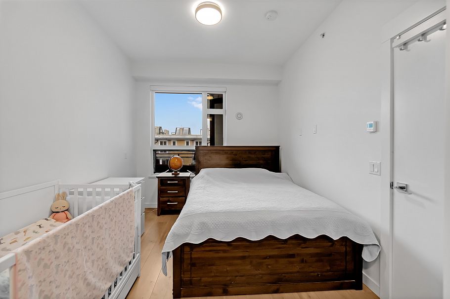 303 715 W 15 Street North Vancouver, BC - 7