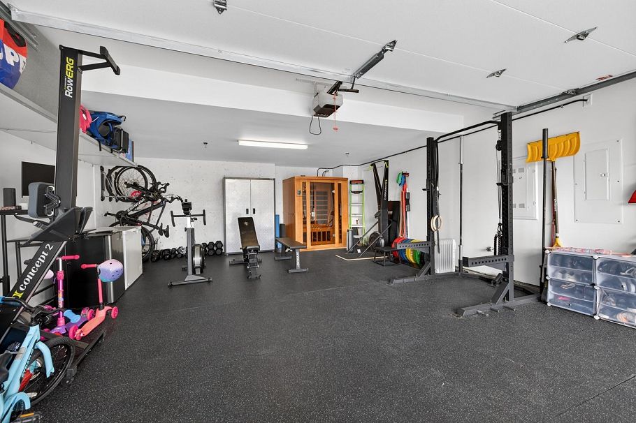 14 3596 Salal Drive North Vancouver, BC - 27