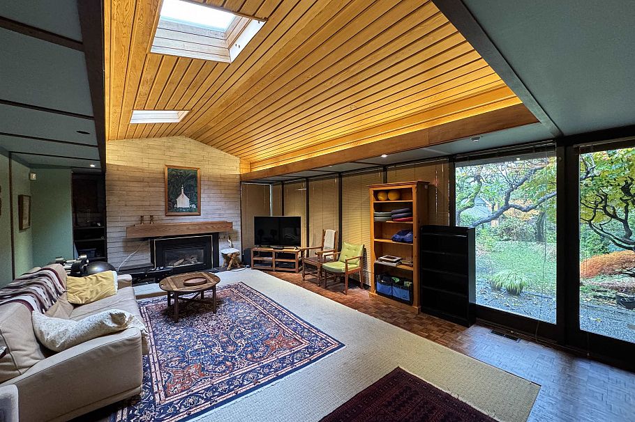 6369 Macdonald Street Vancouver, BC - 3