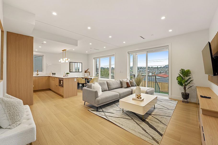 3156-2 E 8th Avenue Vancouver, BC - 2