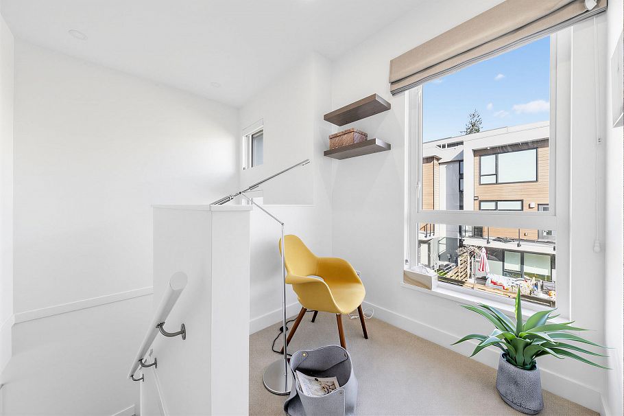 30 3597 Malsum Drive North Vancouver, BC - 15