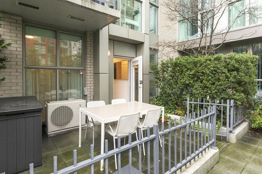 930 Richards Street Vancouver, BC - 19