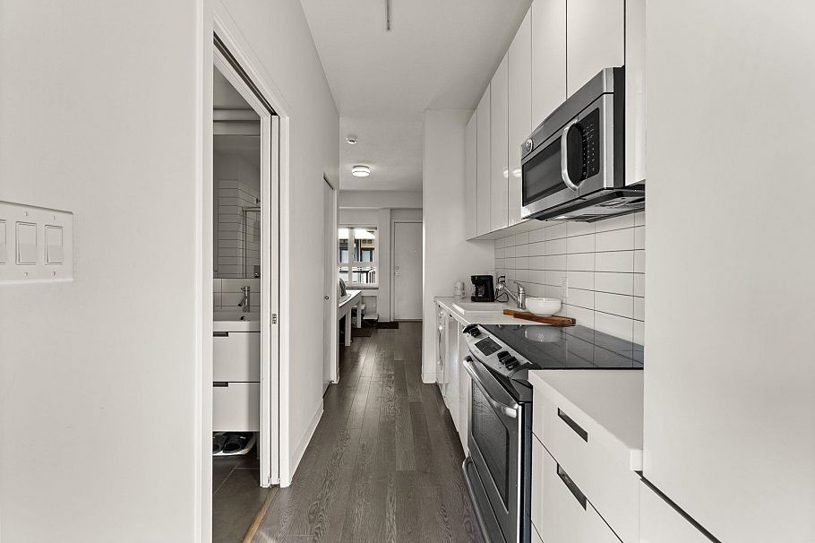 618 138 E Hastings Street Vancouver, BC - 9