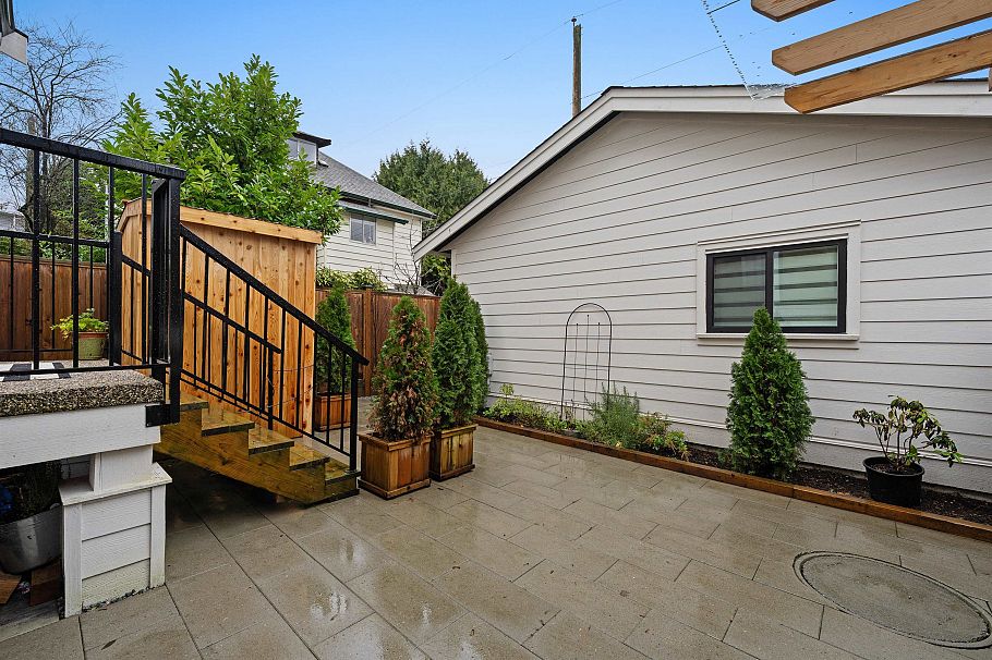 919 E 10th Avenue Vancouver, BC - 31