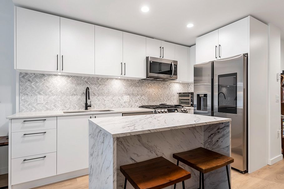 146 545 E 2nd Street North Vancouver, BC - 1