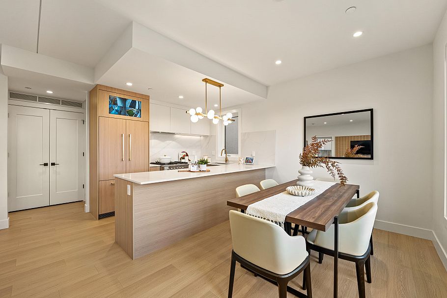 3156-2 E 8th Avenue Vancouver, BC - 5