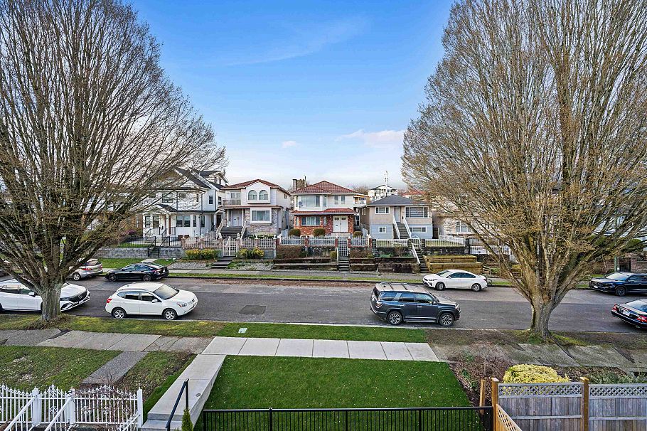 3156-1 E 8th Avenue Vancouver, BC - 23