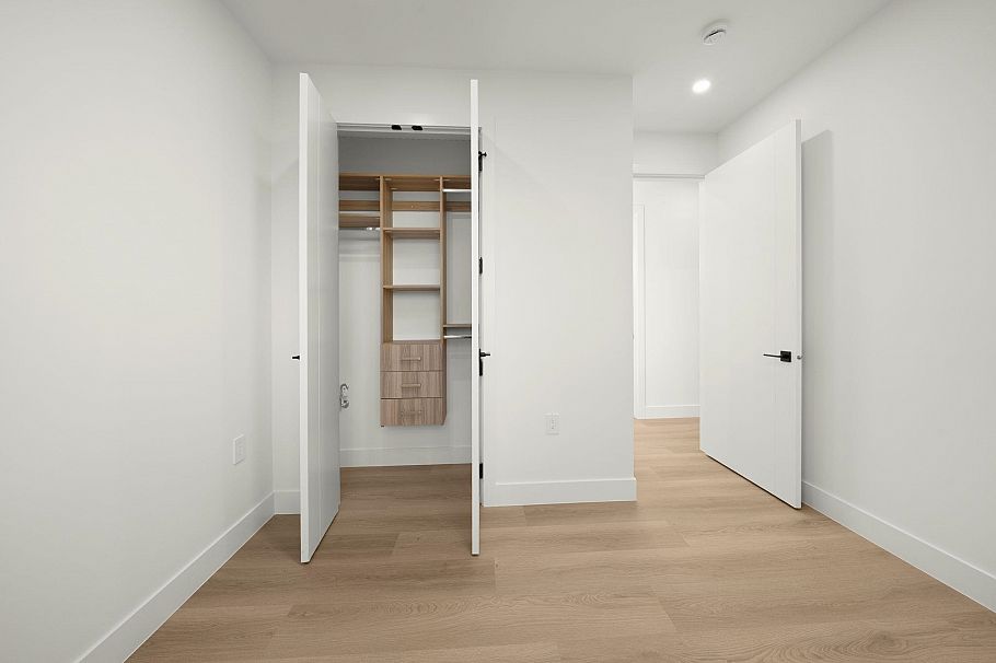 1 1278 E 63rd Avenue Vancouver, BC - 22