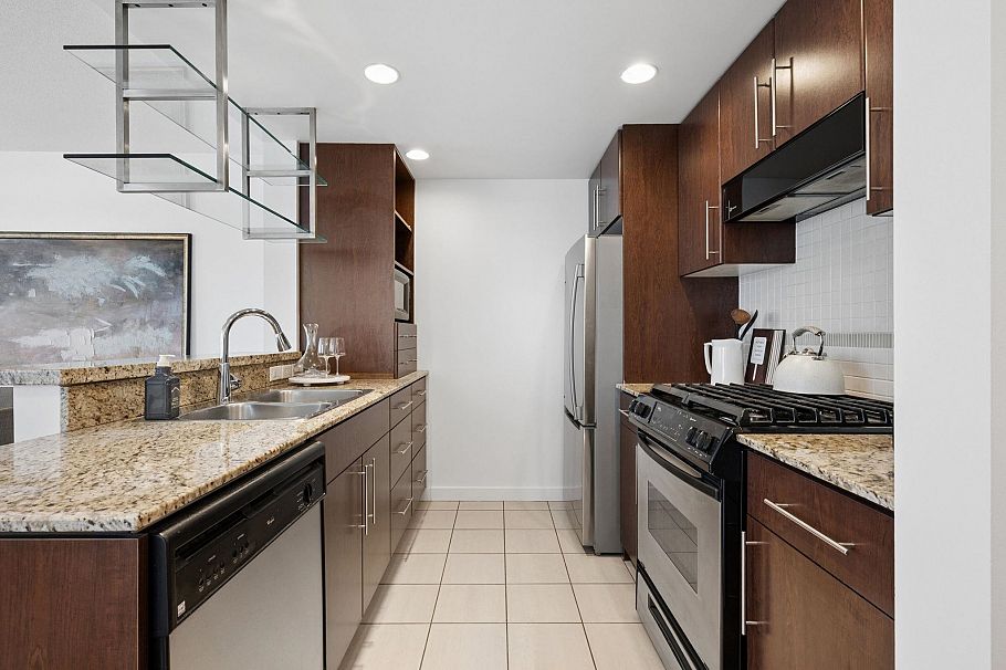 2502 455 Beach Crescent Vancouver, BC - 8