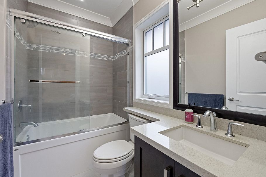 2798 W 19th Avenue Vancouver, BC - 21