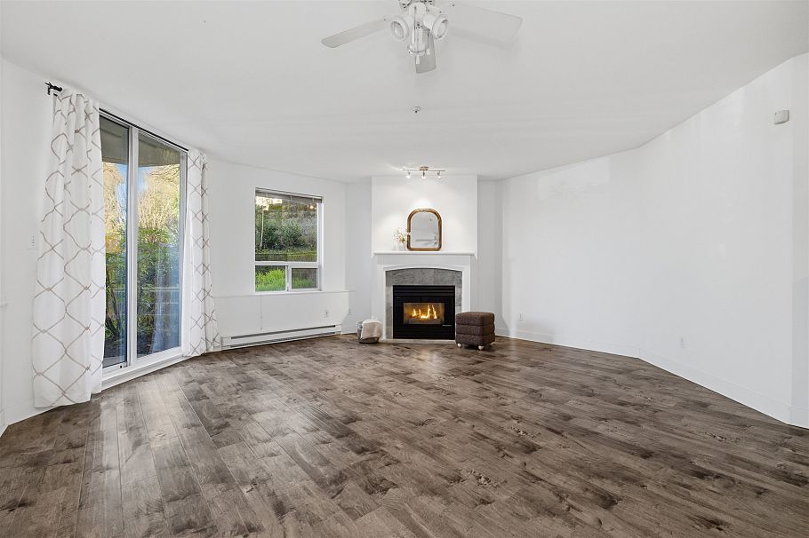 101 8460 Jellicoe Street Vancouver, BC - 5