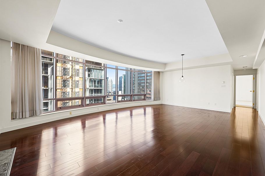 10A 1500 Alberni Street Vancouver, BC - 2