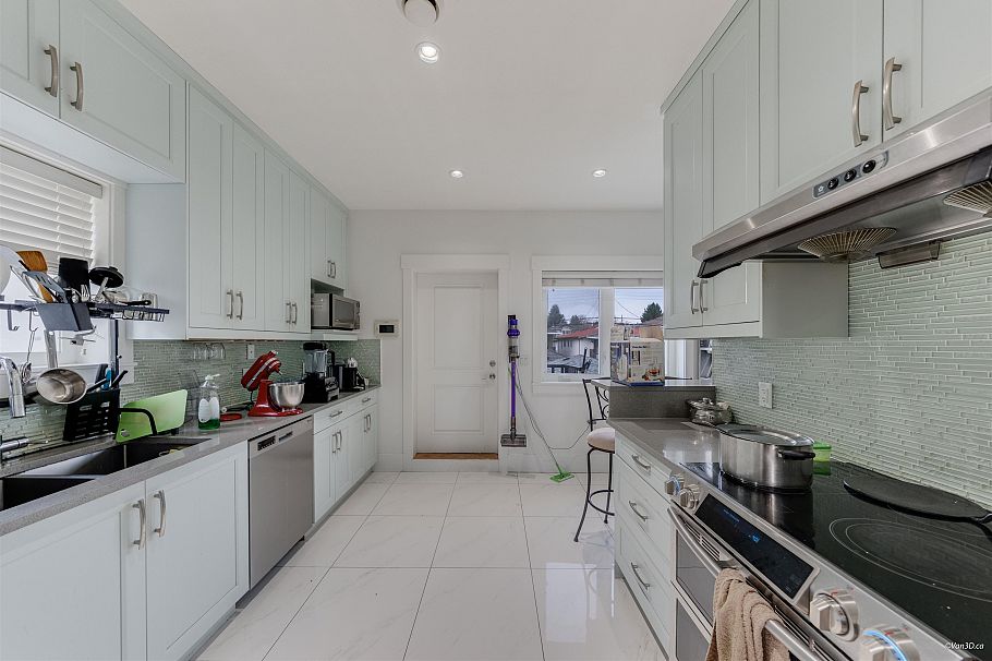 763 E 57th Avenue Vancouver, BC - 27