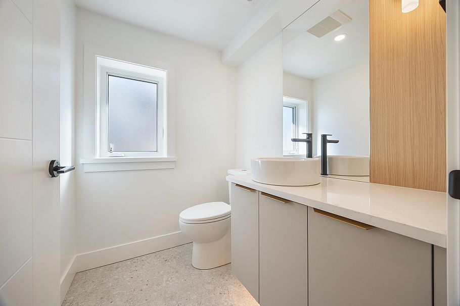 3 550 Kaslo Street Vancouver, BC - 10