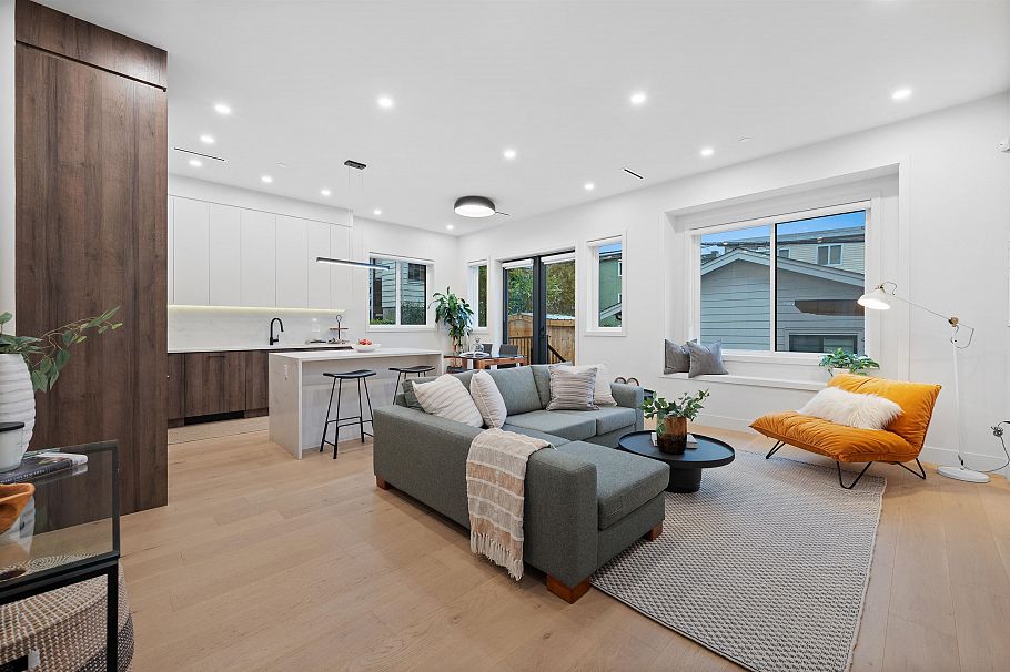 919 E 10th Avenue Vancouver, BC - 9