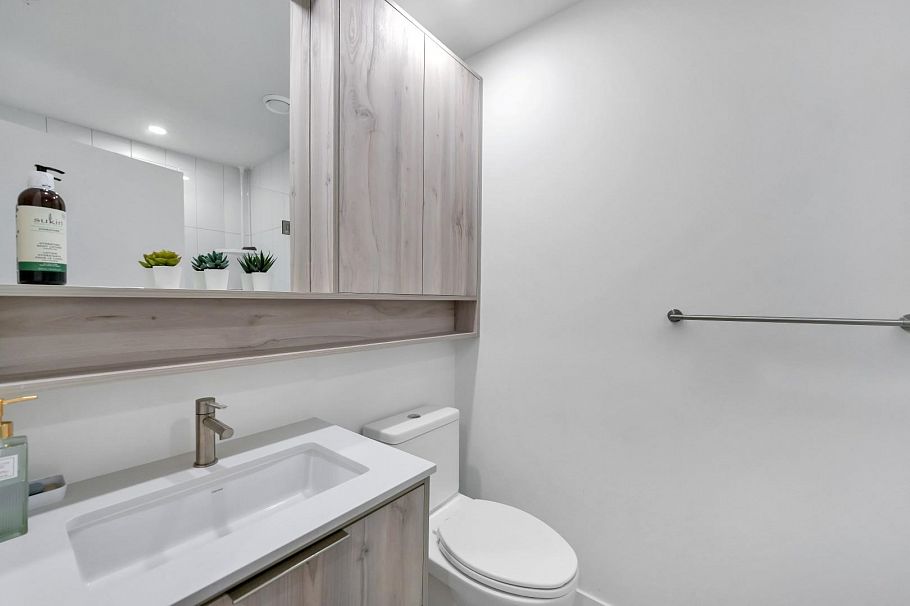 409 3596 Malsum Drive North Vancouver, BC - 24