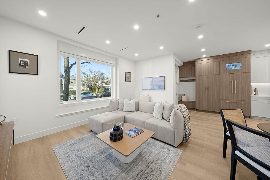 1 1278 E 63rd Avenue Vancouver, BC - 1