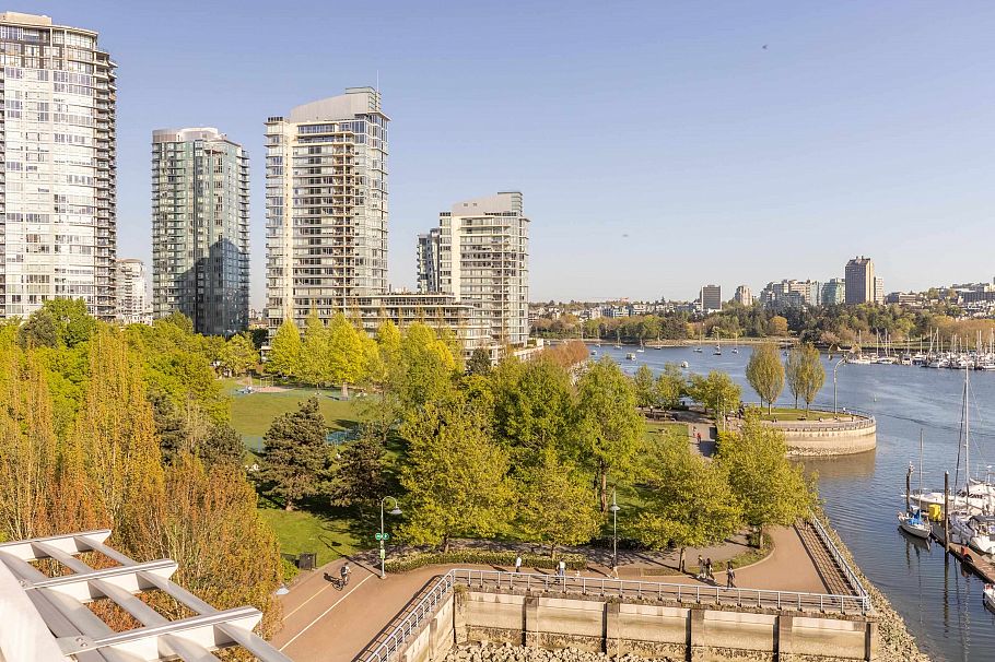 701 628 Kinghorne Mews Vancouver, BC - 20