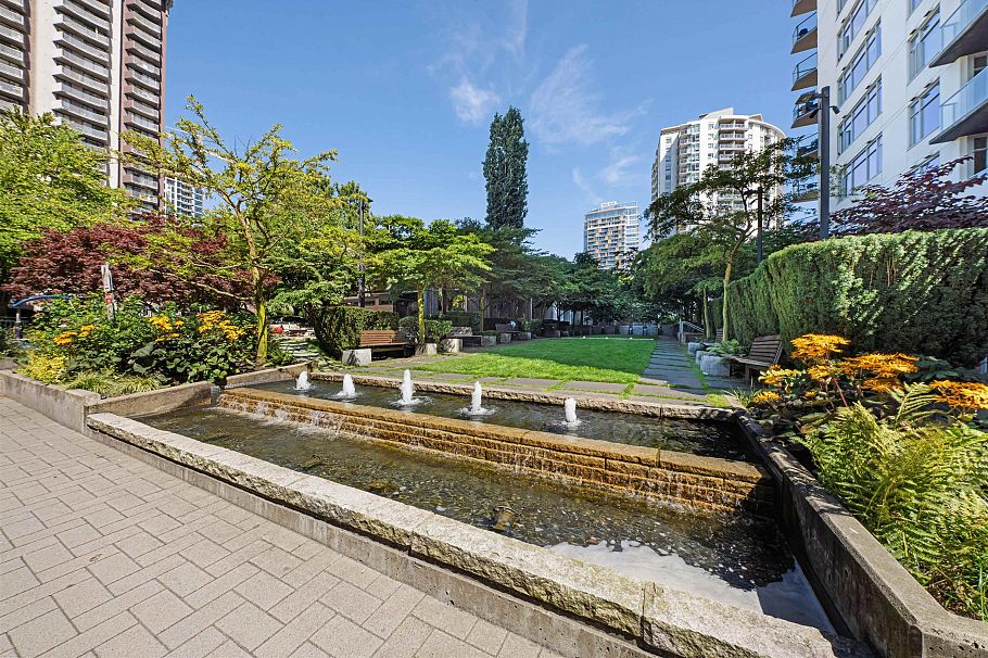 1304 1320 Chesterfield Avenue North Vancouver, BC - 27