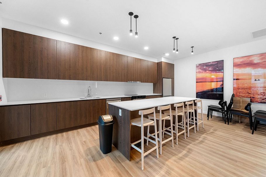 409 3596 Malsum Drive North Vancouver, BC - 37