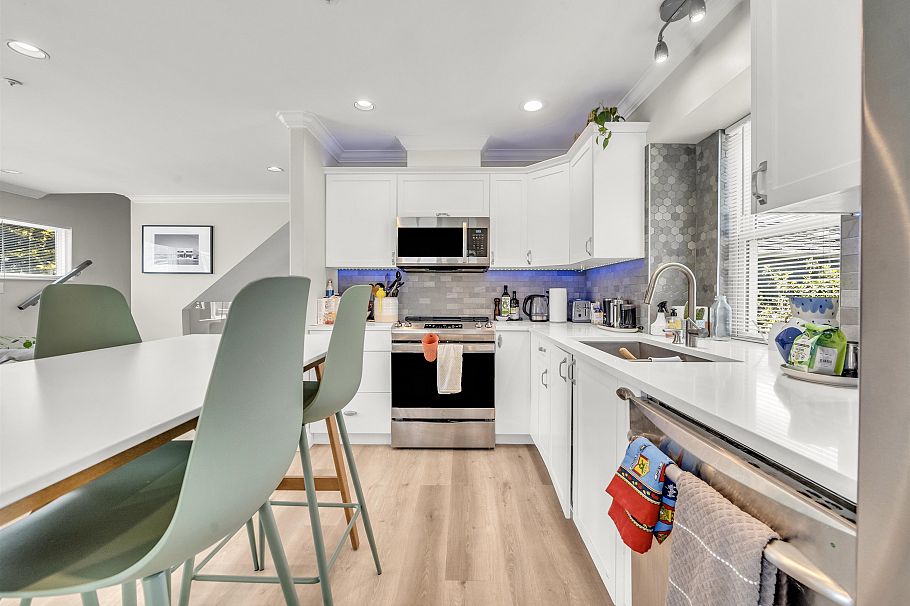 1089 E King Edward Avenue Vancouver, BC - 8