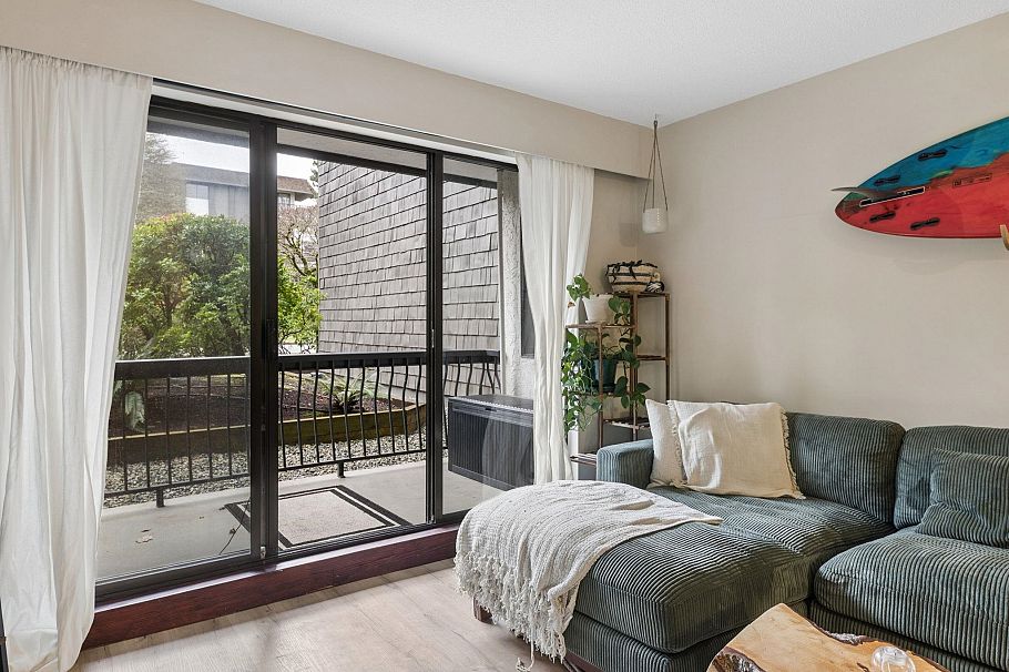 101 175 E 5th Street North Vancouver, BC - 11