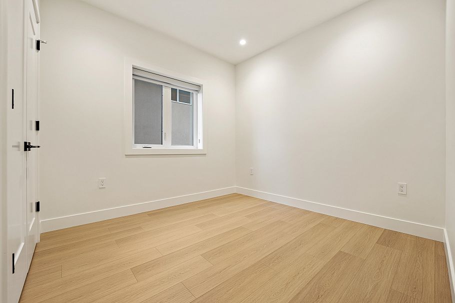 3156-2 E 8th Avenue Vancouver, BC - 13