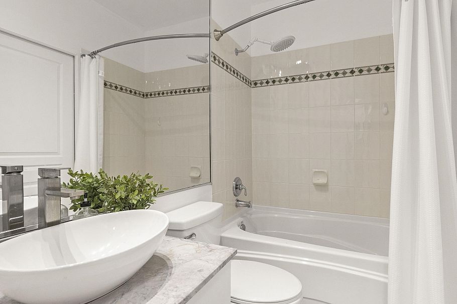 103 2028 W 11th Avenue Vancouver, BC - 25