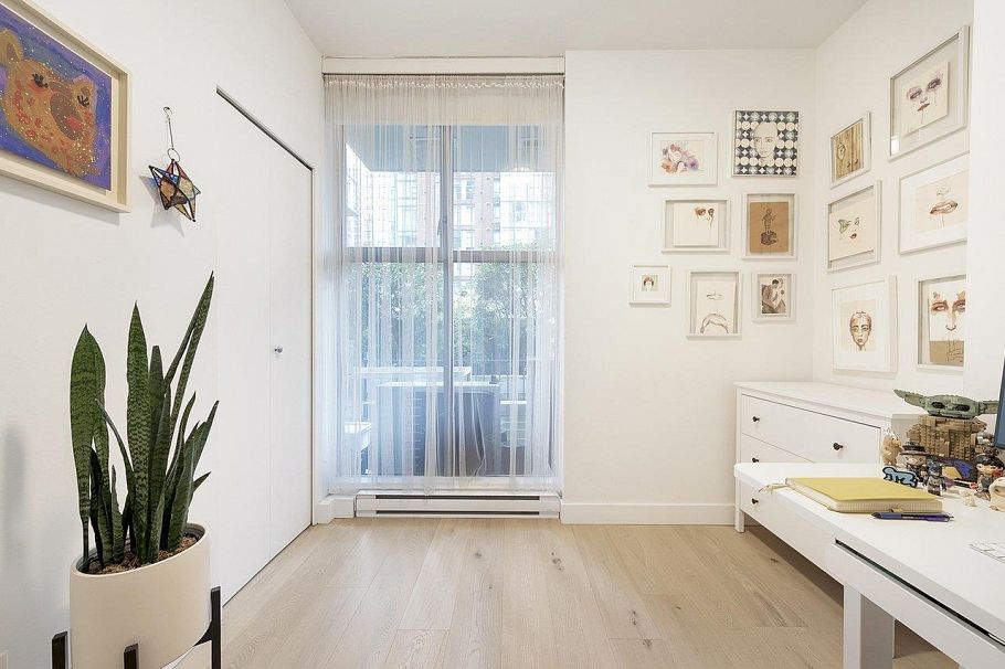 930 Richards Street Vancouver, BC - 15