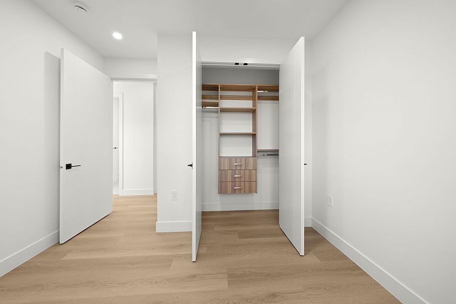 1 1278 E 63rd Avenue Vancouver, BC - 21