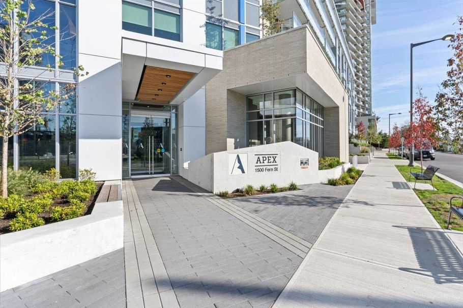 706 1500 Fern Street North Vancouver, BC - 22