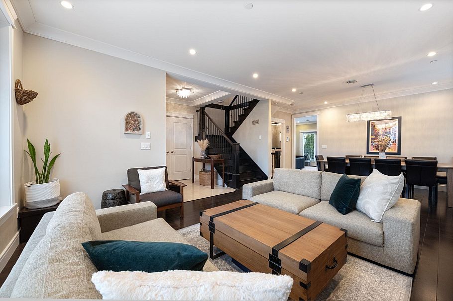 2798 W 19th Avenue Vancouver, BC - 4