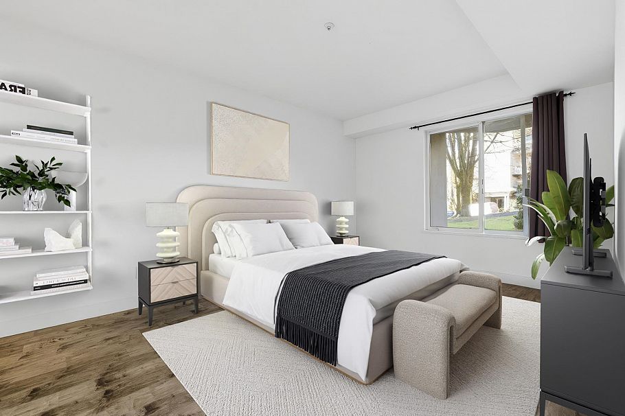 101 8460 Jellicoe Street Vancouver, BC - 12