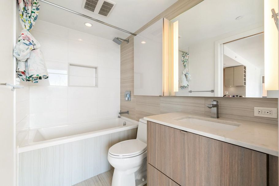 1108 1788 Columbia Street Vancouver, BC - 5