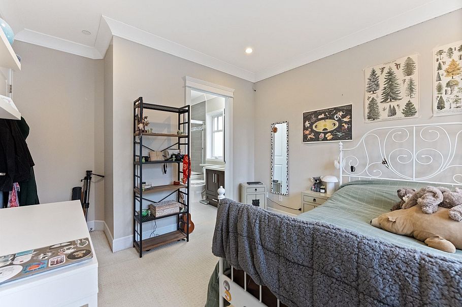 2798 W 19th Avenue Vancouver, BC - 20