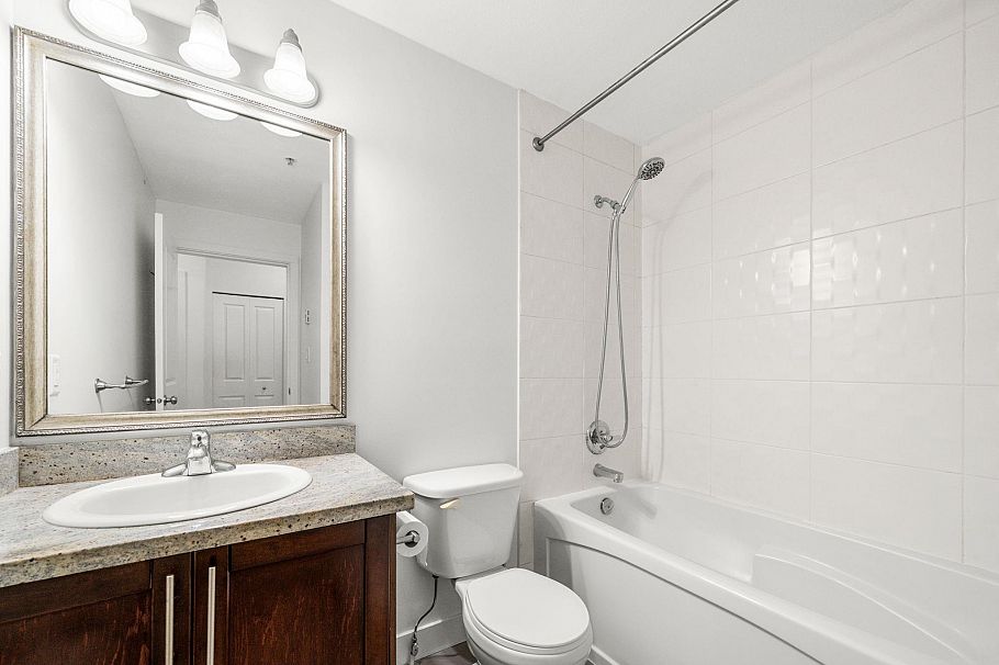 PH8 688 E 17th Avenue Vancouver, BC - 20