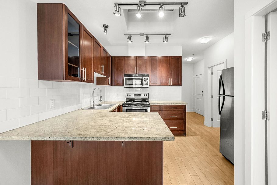 PH8 688 E 17th Avenue Vancouver, BC - 9