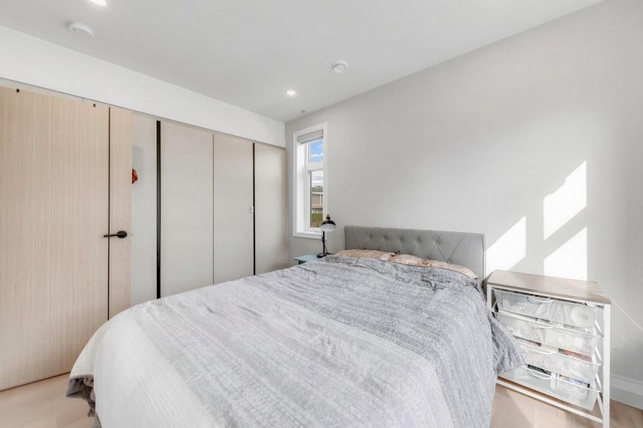 7709 Granville Street Vancouver, BC - 5