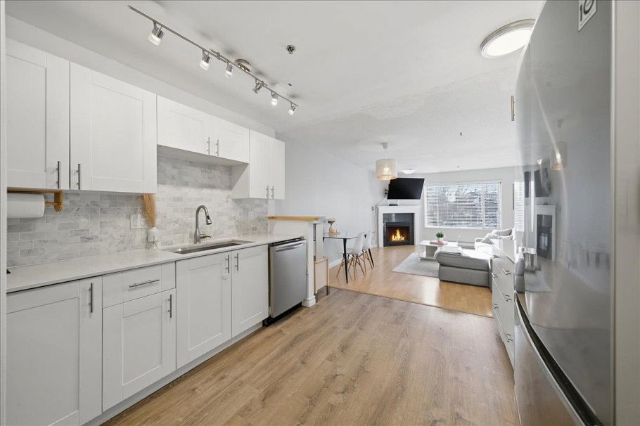 303 1433 E 1st Avenue Vancouver, BC - 6