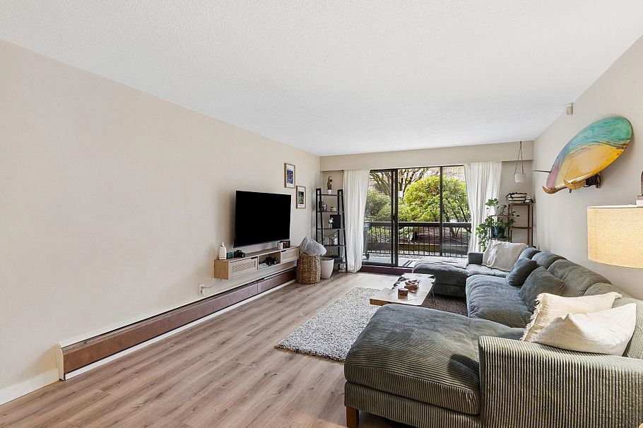 101 175 E 5th Street North Vancouver, BC - 16