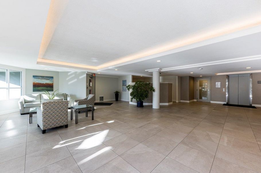 201 2800 Chesterfield Avenue North Vancouver, BC - 30