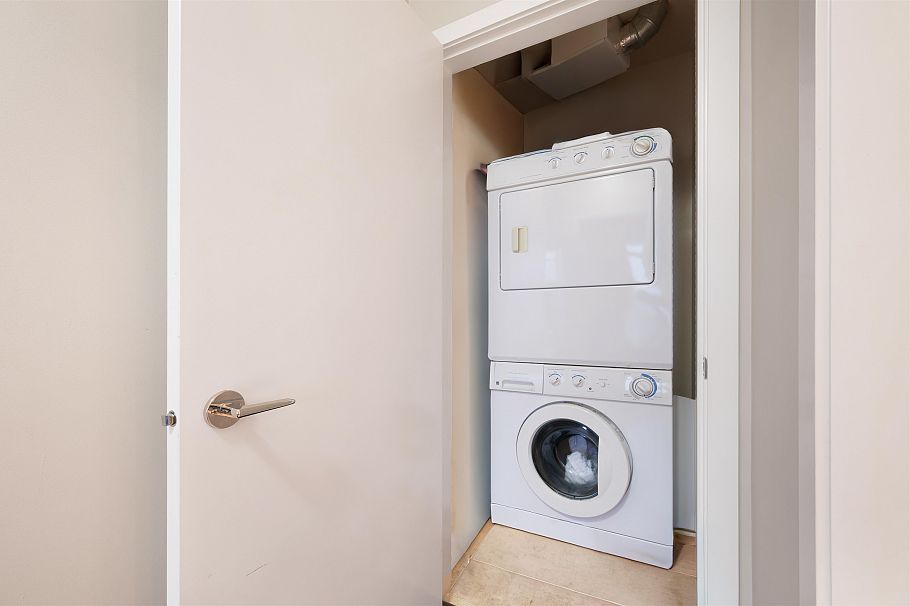 1304 1320 Chesterfield Avenue North Vancouver, BC - 14