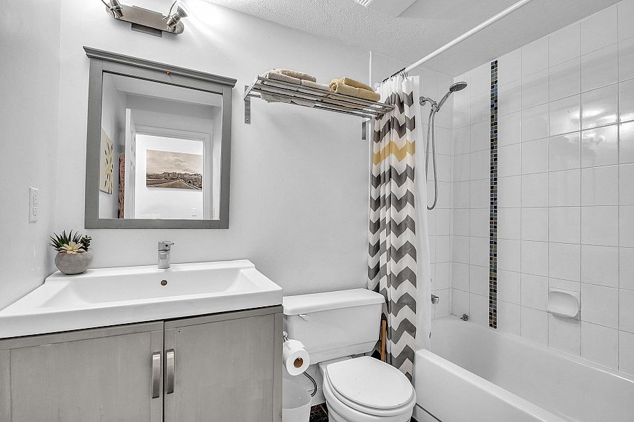 403 118 E 2nd Street North Vancouver, BC - 10