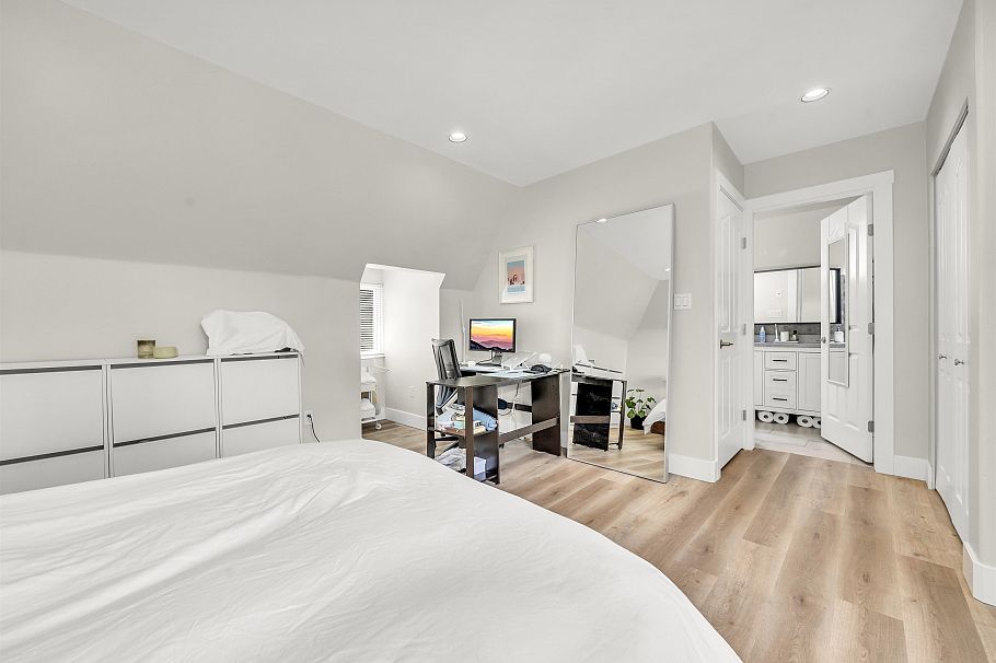 1089 E King Edward Avenue Vancouver, BC - 15