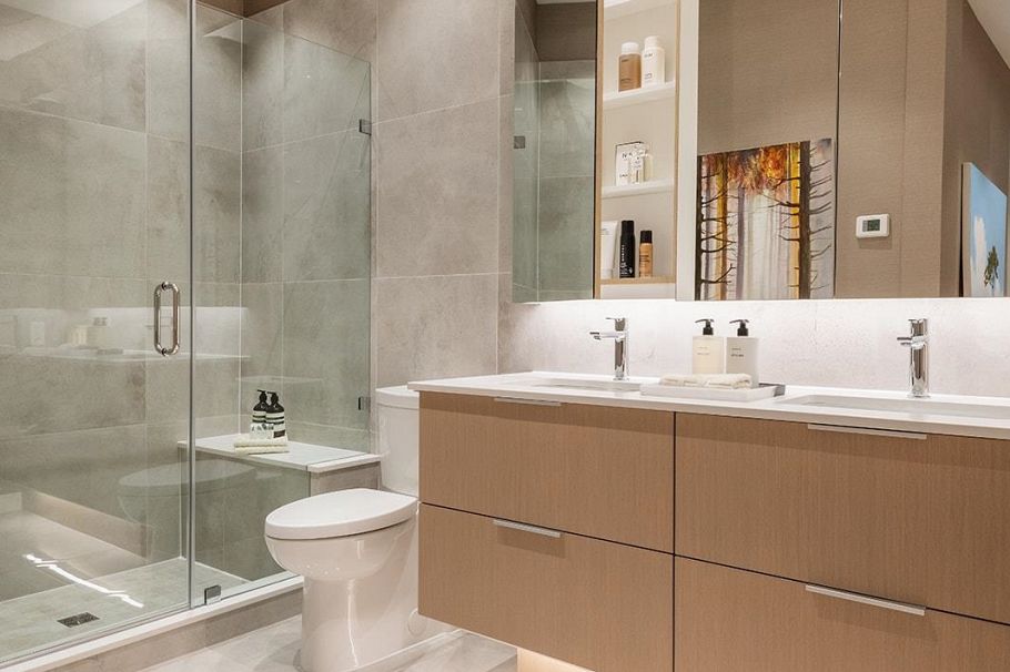 1107 128 W 15th Street North Vancouver, BC - 4