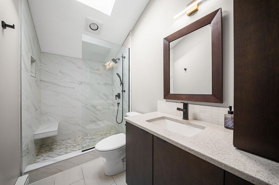 406 888 W 13th Avenue Vancouver, BC - 32