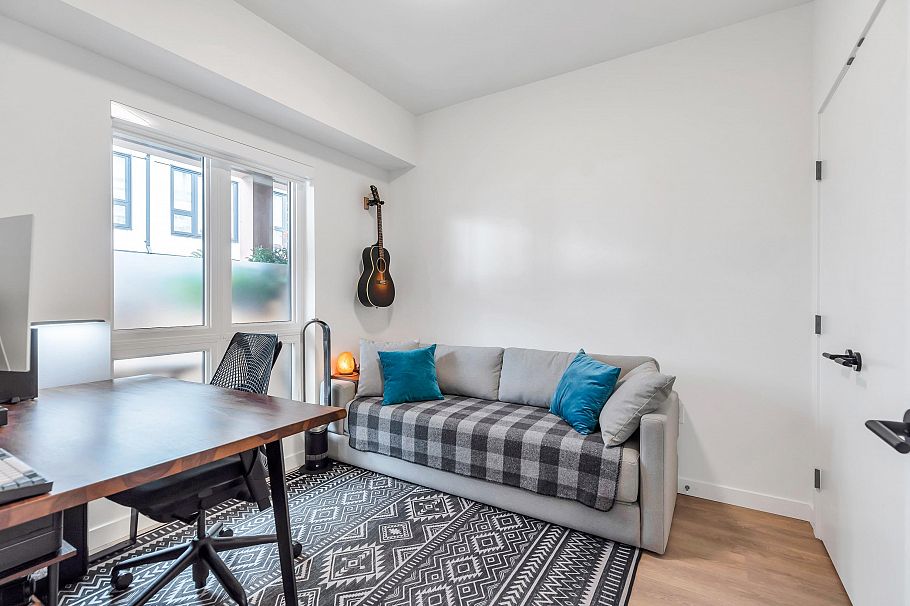 146 545 E 2nd Street North Vancouver, BC - 10