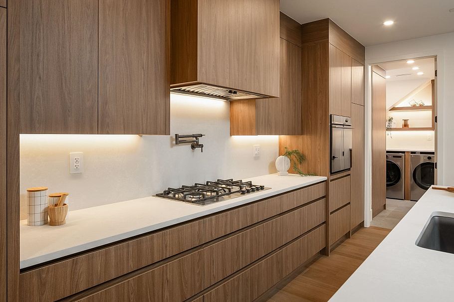 2 950 W 57th Avenue Vancouver, BC - 5